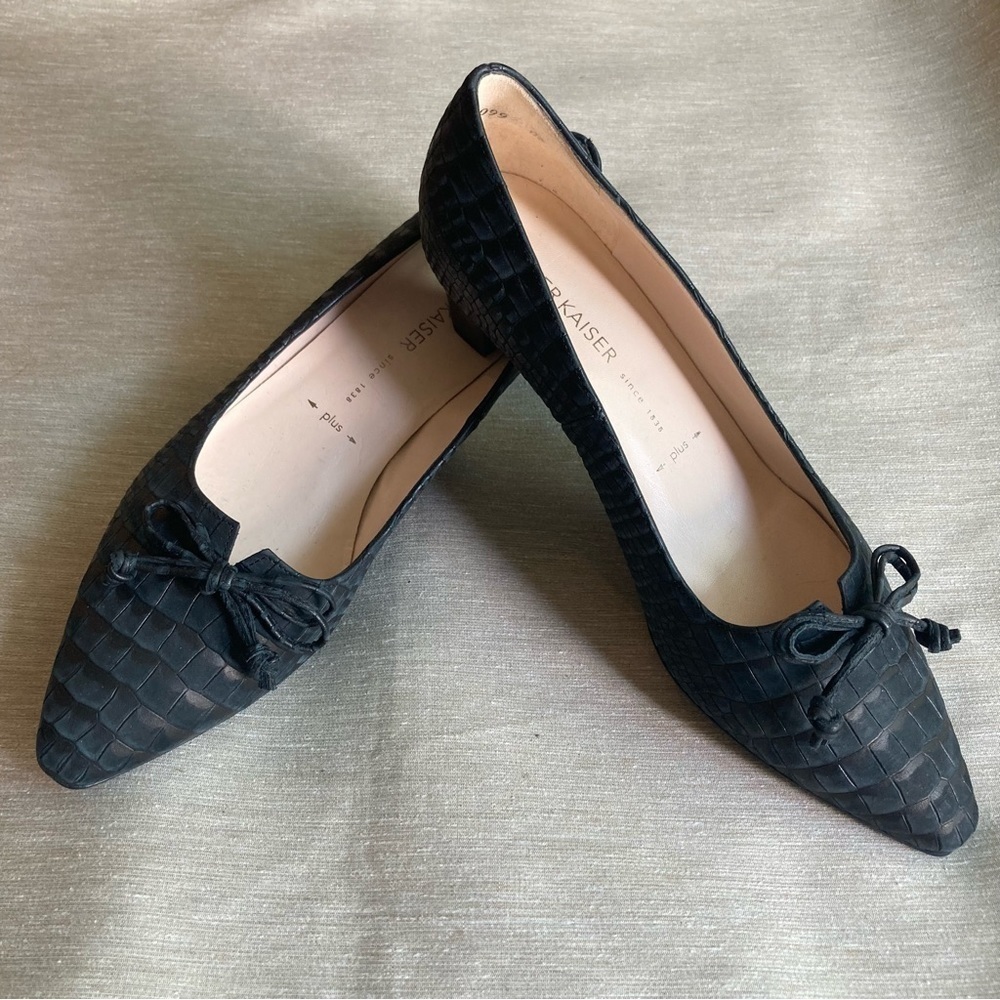 PETER KAISER Sz 7.5 UK Crocodile Style Pointy Toe Bow Short  Heel Leather Shoes